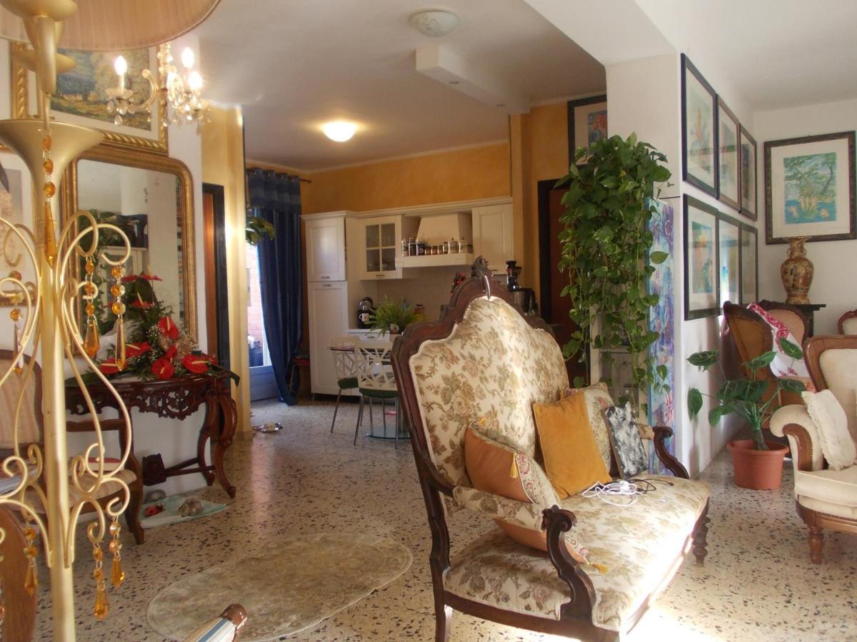 Domus Aurea Panzió Oristano Kültér fotó