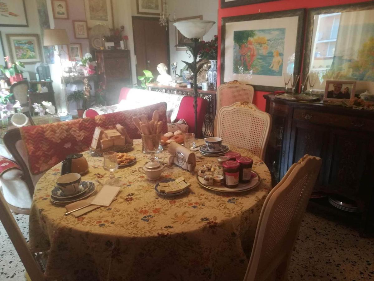 Domus Aurea Panzió Oristano Kültér fotó